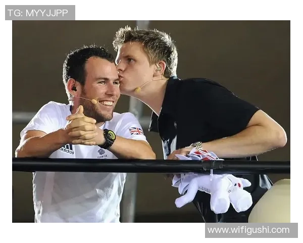 探索足球明星手卡的魅力与价值，揭开球场背后的故事与传奇